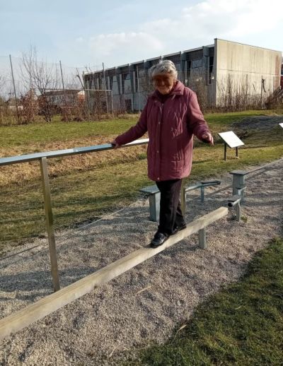 Die ersten Sonnenstrahlen in unserem benachbarten Bürgerpark genießen – Bild 1